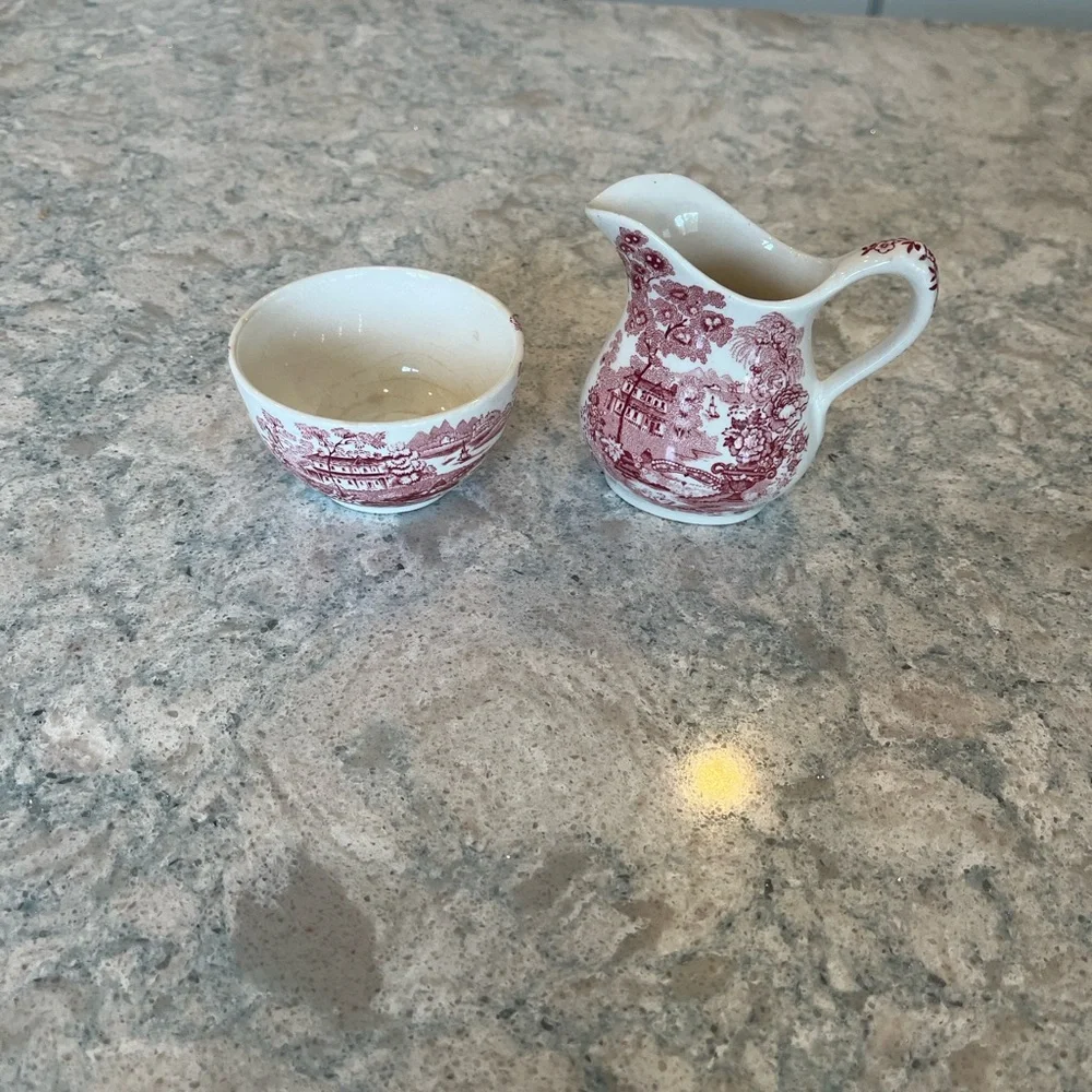 VTG Royal Staffordshire Creamer and Sugar Bowl Tonquin pattern